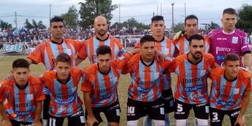 Racing enfrenta a Sarmiento, en Leones\u002E