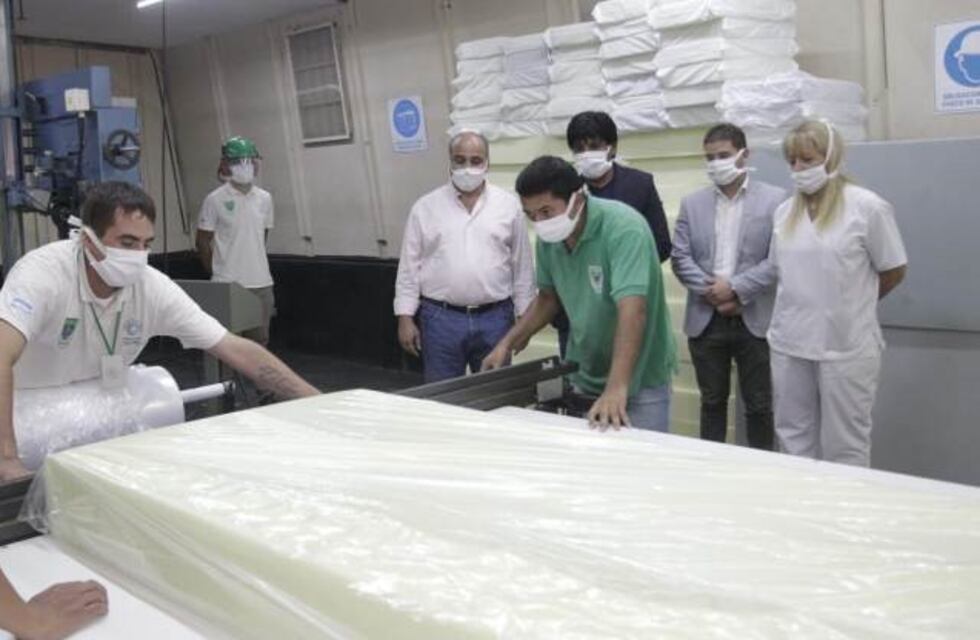 Coronavirus: Siprosa fabrica colchones y elementos de bioseguridad