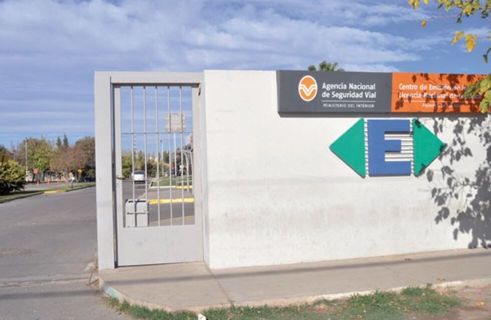 El Emicar actualizó los precios para sacar o renovar las licencias de conducir en San Juan