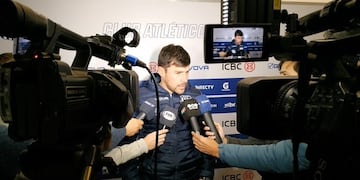 El Cacique, cómo jugarle al Tiburón, el horario inusual y la banca a Nahuel Bustos\u002E