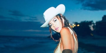 Karina Jelinek (Foto: Instagram/ @karijelinek)