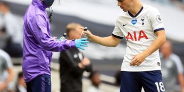 El mediocampista llegó desde Betis tras una etapa exitosa en París Saint-Germain\u002E (AFP)