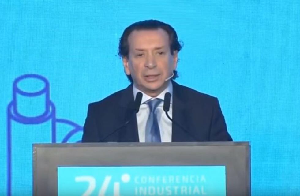 Los industriales, entre el "dólar libre" y el "dolor" de las retenciones