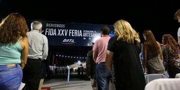 Hay cremas artesanales y perfumes\u002E