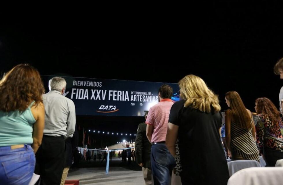 Arrancó la Feria de Artesanías con 300 stands de todo el mundo