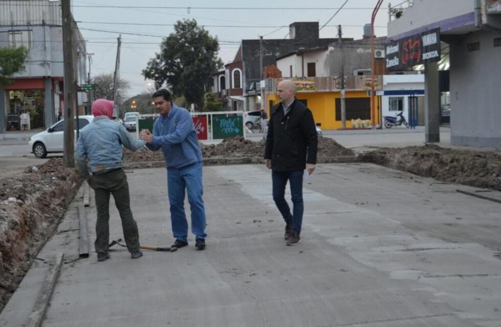 Pavimentarán cinco cuadras del barrio Llaponagat