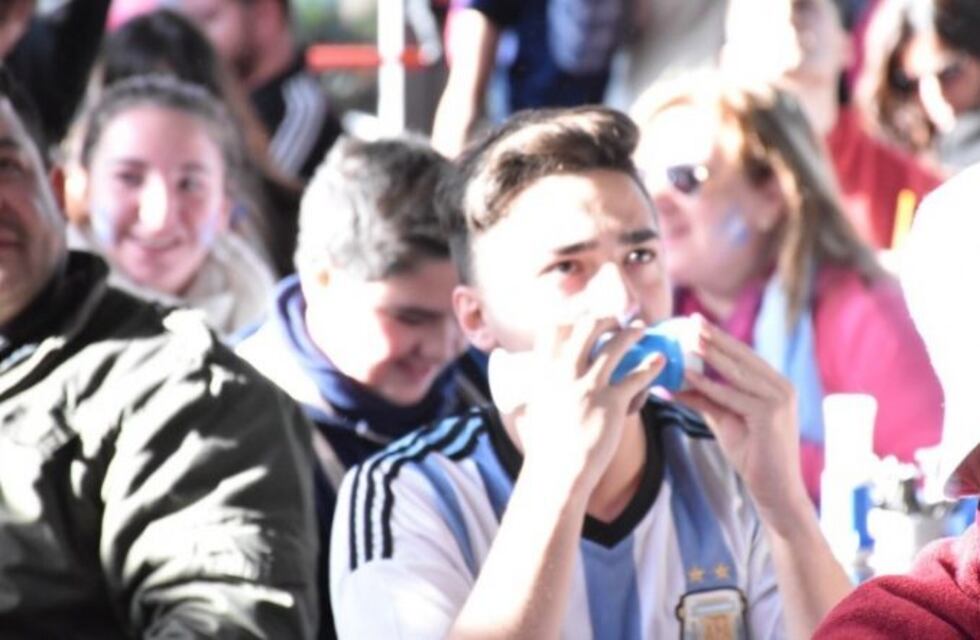 Tensión y angustia: así se vivió el partido de Argentina en los bares rosarinos