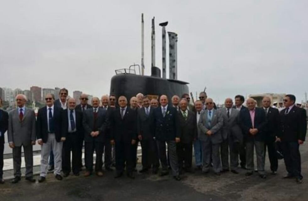 La emotiva despedida de la primera tripulación del ARA San Juan