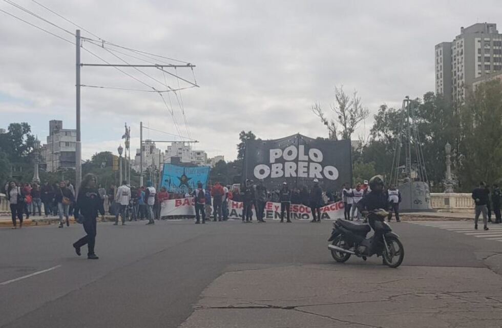 Marcha del Polo Obrero y otras organizaciones por la crisis