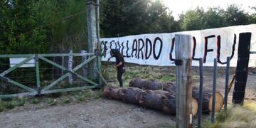 Toma mapuche en Bariloche (@VickyVillarruel)\u002E