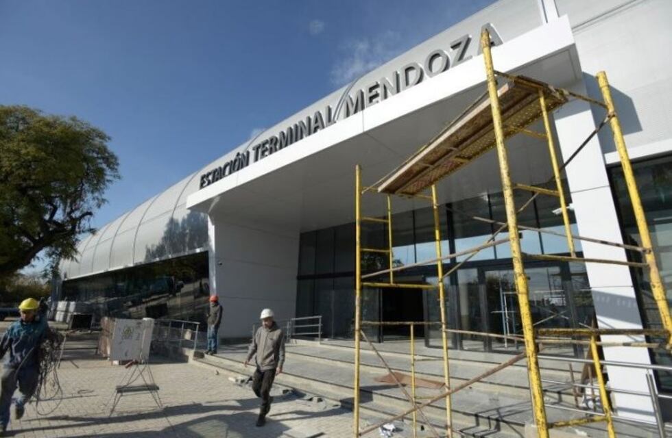 La terminal de Mendoza luce como un aeropuerto