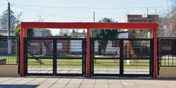 Robó en una escuela de Yerba Buena y terminó detenido\u002E (Web)