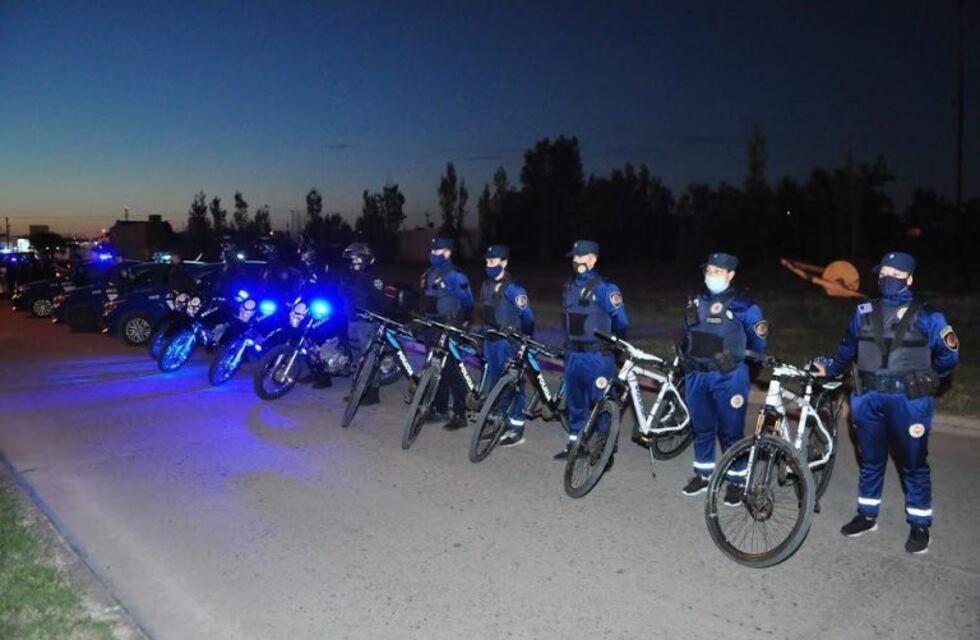 Continúan los controles preventivos por los barrios de la ciudad
