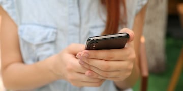 El uso constante del smartphone o celular provoca sentimientos de envidia y soledad\u002E (UNPLASH)