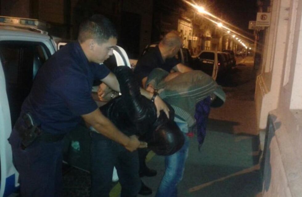 Dos jóvenes fueron aprehendidos en distintos hechos por resistencia a la autoridad