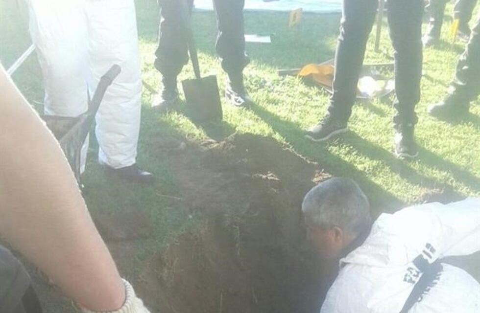 Encontraron un barril enterrado en la quinta del "Pata" Medina en Pipinas