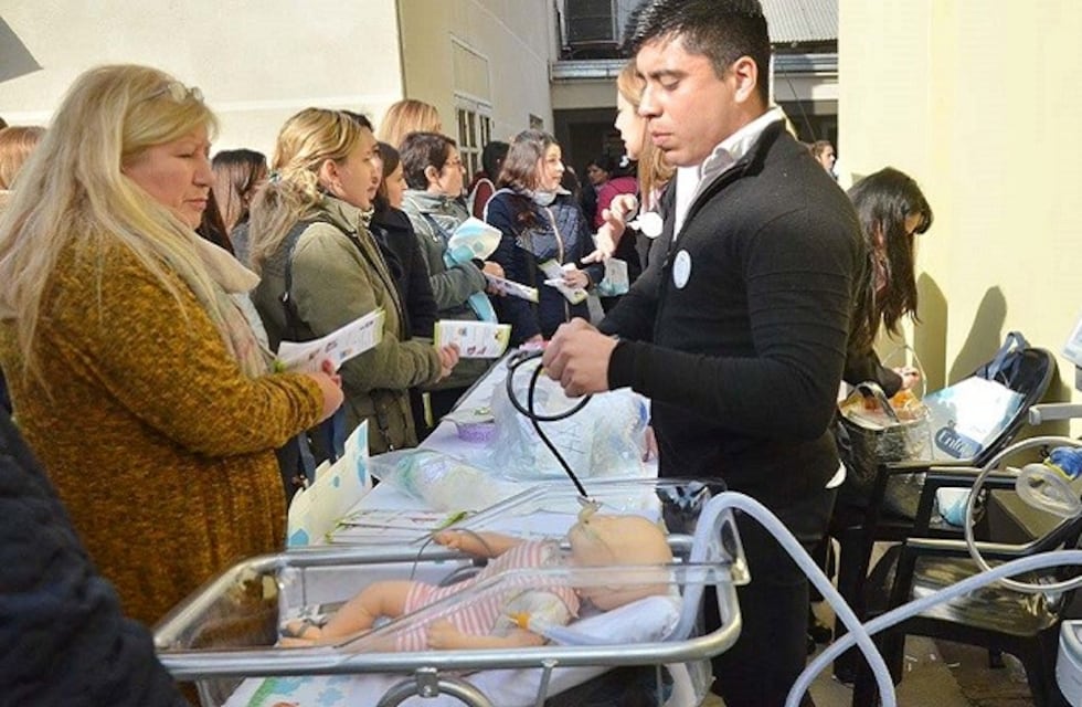 Profesionales de todos el país participan en Tucumán la Jornada de Enfermería Neonatal