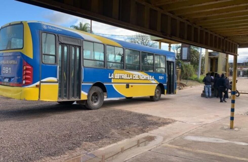 Dos líneas de colectivos levantaron el paro del transporte