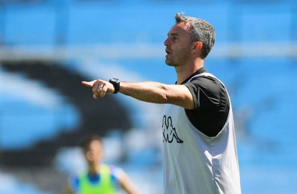 Lavallén probó un equipo con cuatro cambios en Belgrano