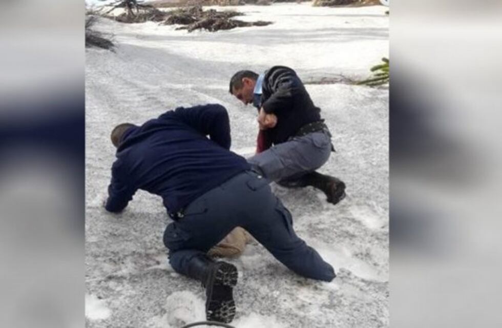 Una mujer fue rescatada tras caer a una grieta de un glaciar en Caviahue
