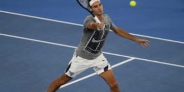 MLB03 MELBOURNE (AUSTRALIA) 13/01/2017.- El tenista suizo Roger Federer asiste a una sesiu00f3n de entrenamiento para el Abierto de Australia en Melbourne (Australia) hoy, 13 de enero de 2017. El Abierto de Australia comienza el pru00f3ximo 16 de enero. EFE/Lynn