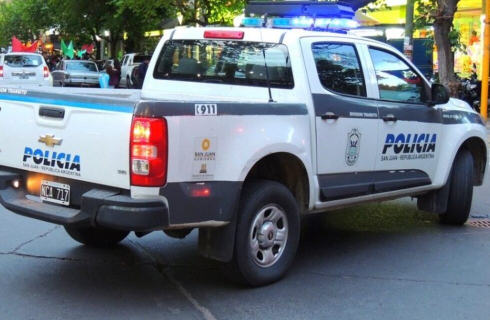 Un policía murió en un vuelco en la madrugada de este domingo