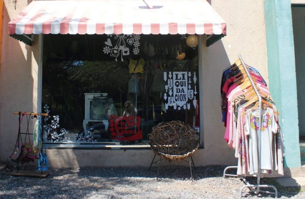 Mendiolaza: ladrones hicieron un boquete para robar en un comercio