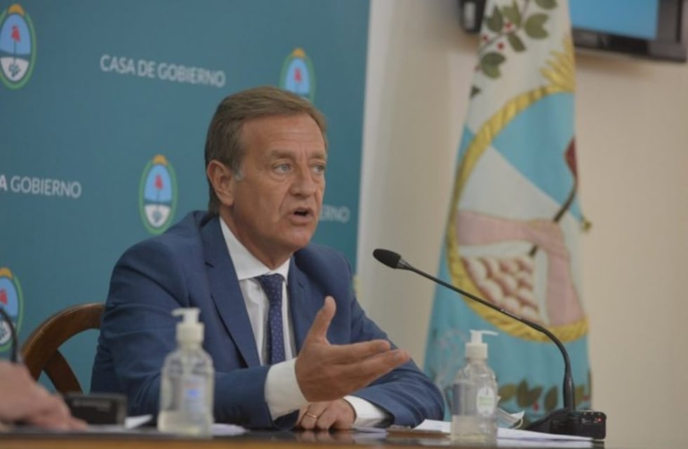 Suarez adelantará el pago del aguinaldo para los trabajadores de la Salud y de Seguridad