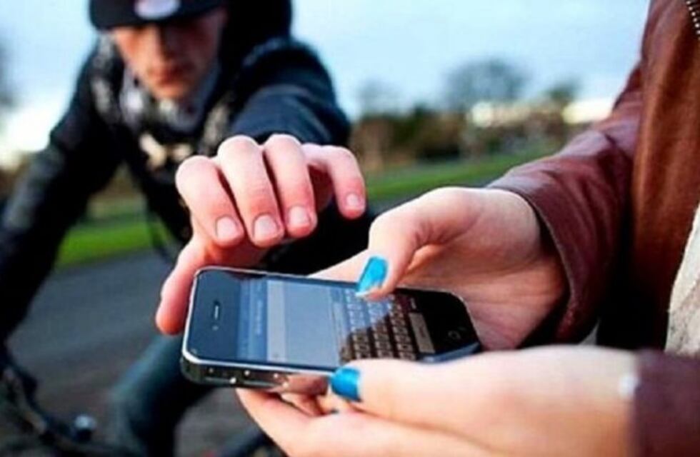 Cayó un hombre que vendía celulares robados a través de Facebook
