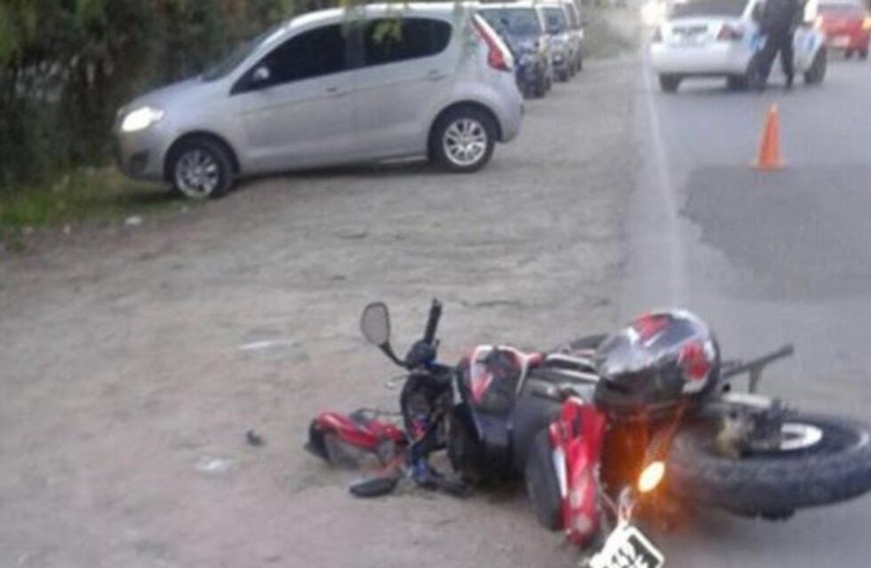 Maipú: un hombre murió al chocar su moto contra un automóvil