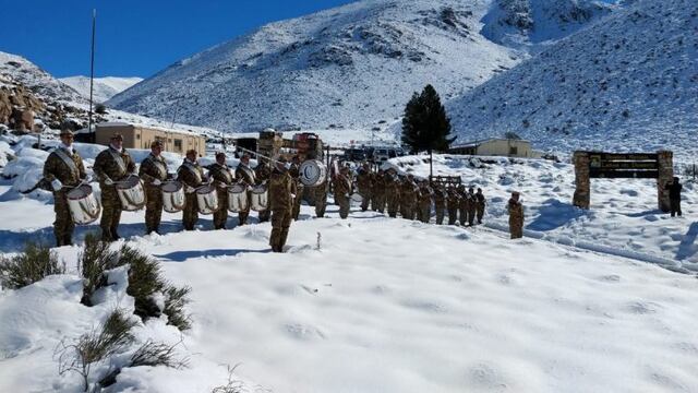 Interpretaron el himno en la Laguna del Diamante