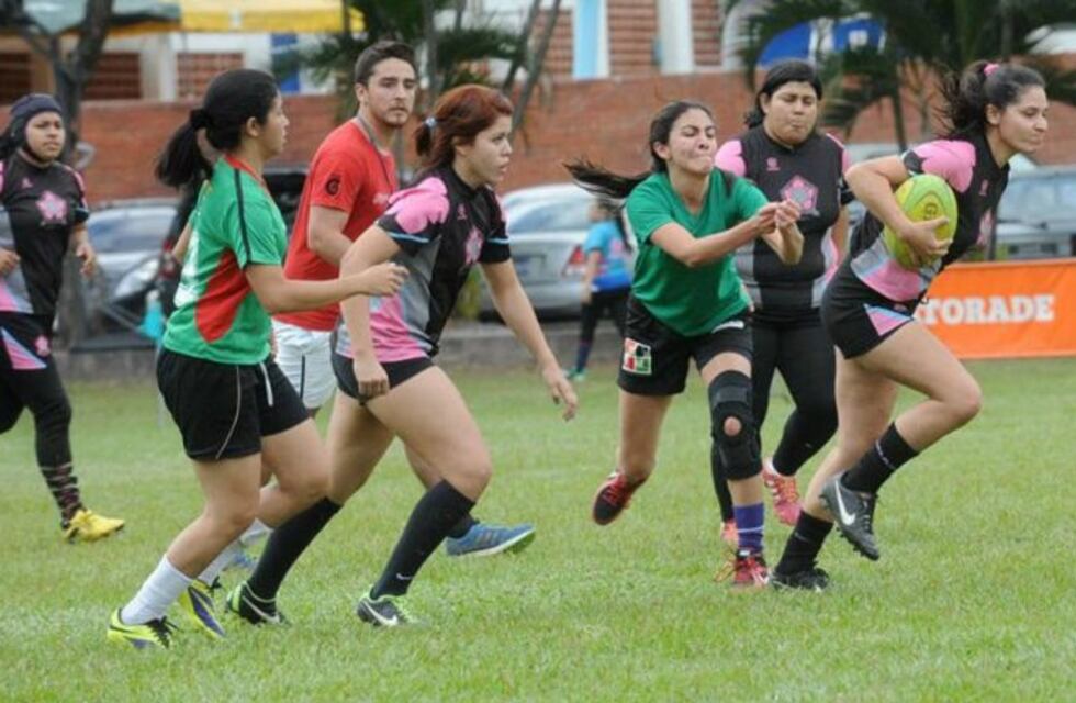 Carlos Paz, beach polo y rugby femenino a beneficio