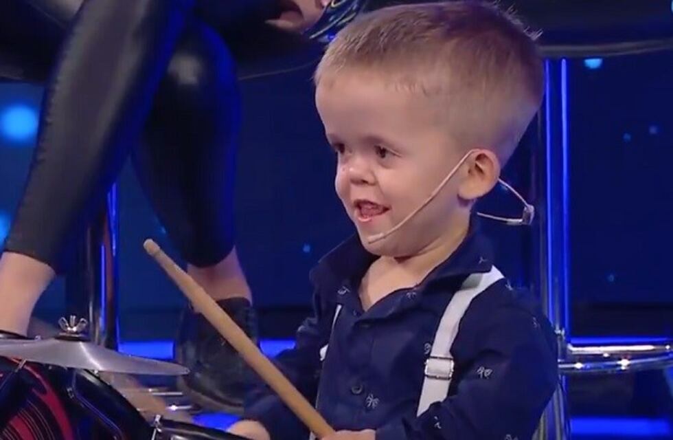 Un pequeño hincha sabalero tocó la marcha de Colón en "¿Quién quiere ser millonario?"