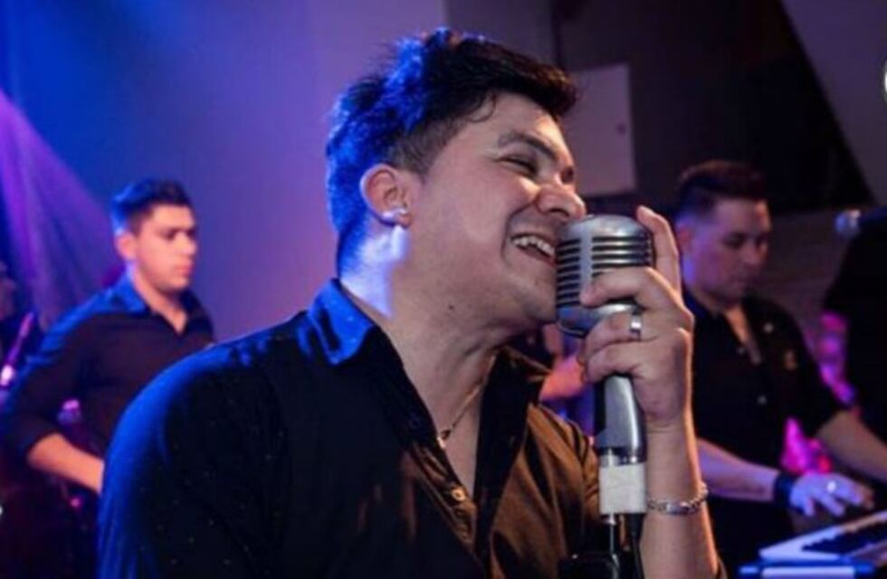 Intenso hizo su propia versión del tema "Cien años" de Abel Pintos