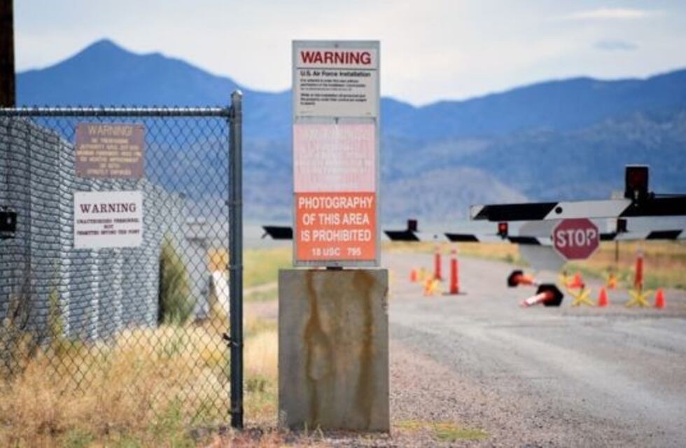 Cómo se preparan las fuerzas armadas para la "invasión" en el Área 51