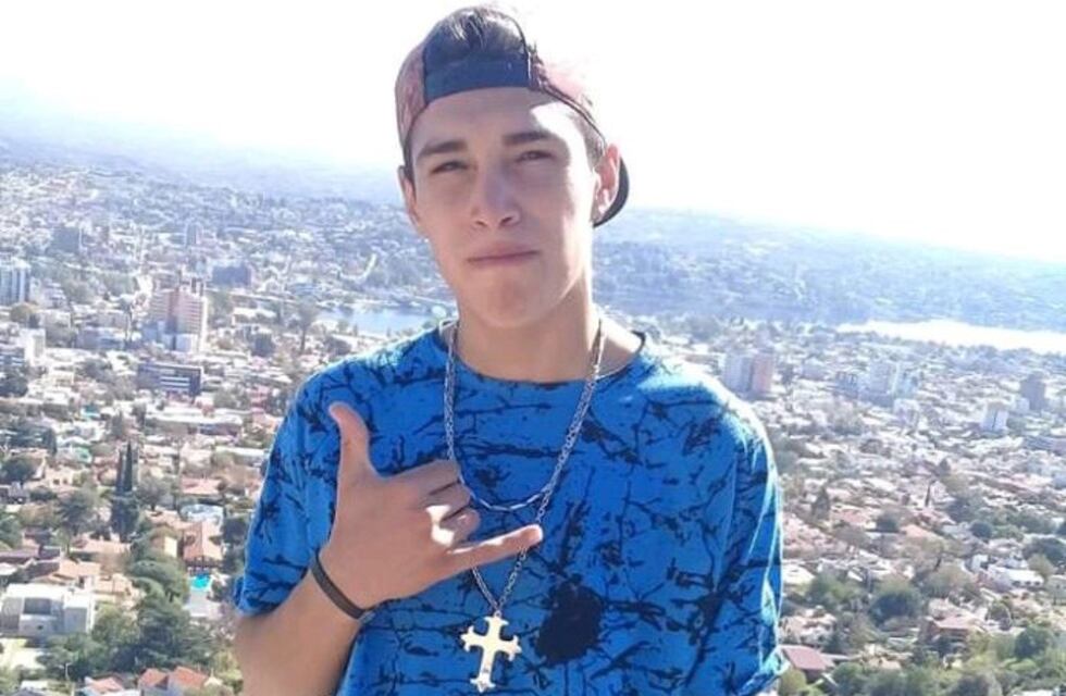 Carlos paz: la policía busca a un joven desaparecido