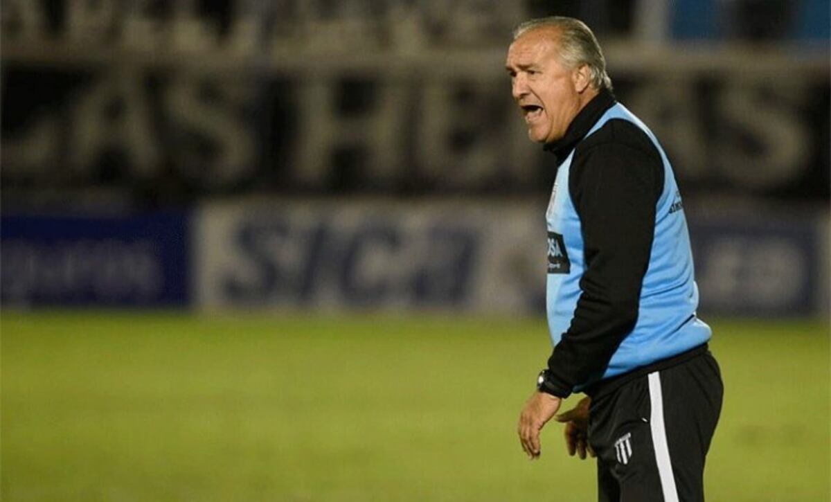 El "Chaucha" Bianco dejó de ser el DT de Gimnasia de Mendoza