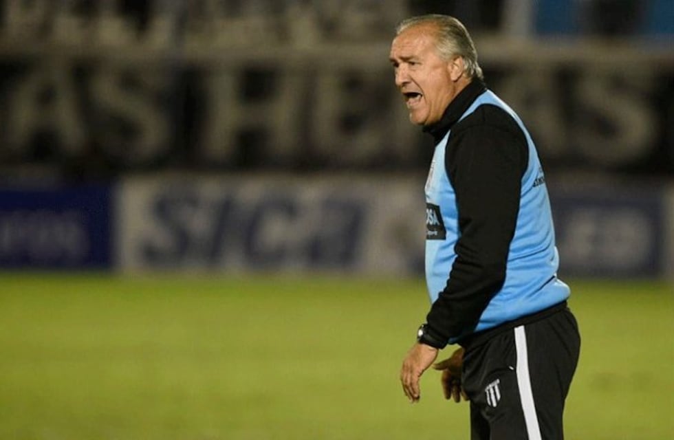 El "Chaucha" Bianco dejó de ser el DT de Gimnasia de Mendoza