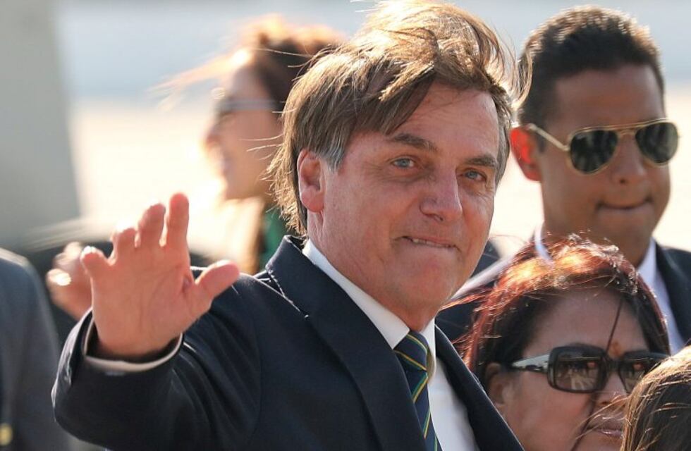 "Cada vez más el indígena es un ser humano como nosotros", dijo el presidente brasileño Jair Bolsonaro
