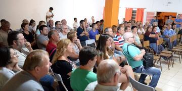 Reunión por seguridad en el barrio Malvinas Argentinas (Prensa Municipalidad de Rafaela)