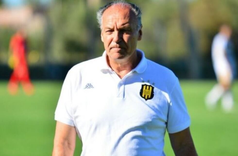 Bonjour dejó de ser el entrenador de Olimpo