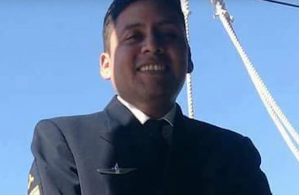 Un submarinista salteño avisó que los perseguía un helicóptero británico