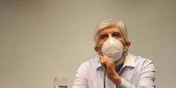 Hugo Moyano en conferencia por el 17 de octubre en smata (Foto: Federico López Claro)