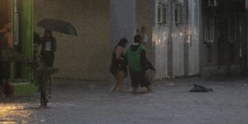 Colapsó la ciudad por las lluvias del miércoles\u002E