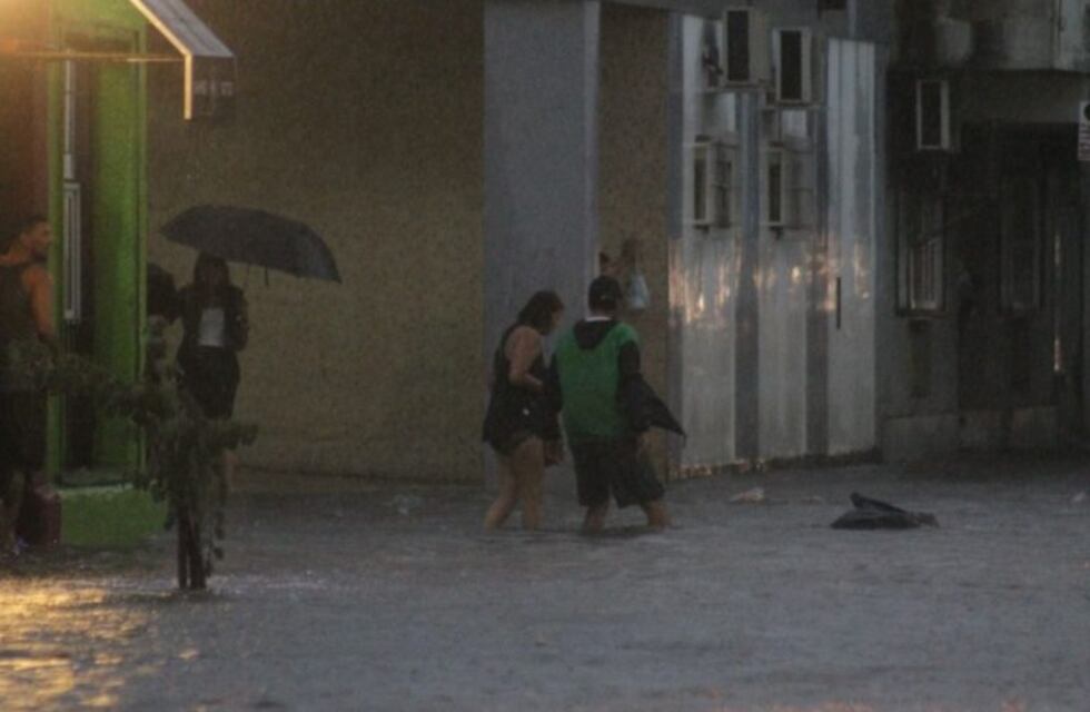 La lluvia hizo colapsar a la ciudad de Corrientes