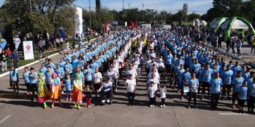 Personas movilizadas por el propósito benéfico de la maratón (Diario Chaco)\u002E