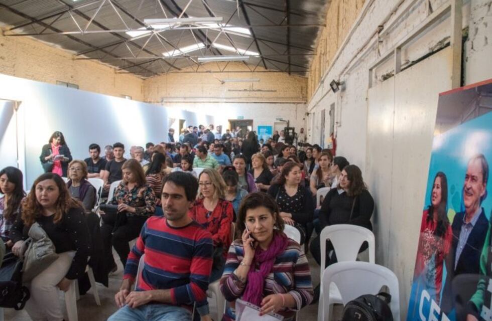 Córdoba me Capacita: en Alta Gracia se entregaron certificados de los cursos de oficio