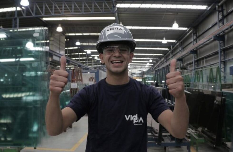 El chico del CV a mano arrancó en su nuevo trabajo