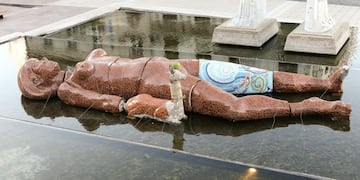 Nushi Muntaabski, autora de la obra, estuvo en el acto inaugural\u002E