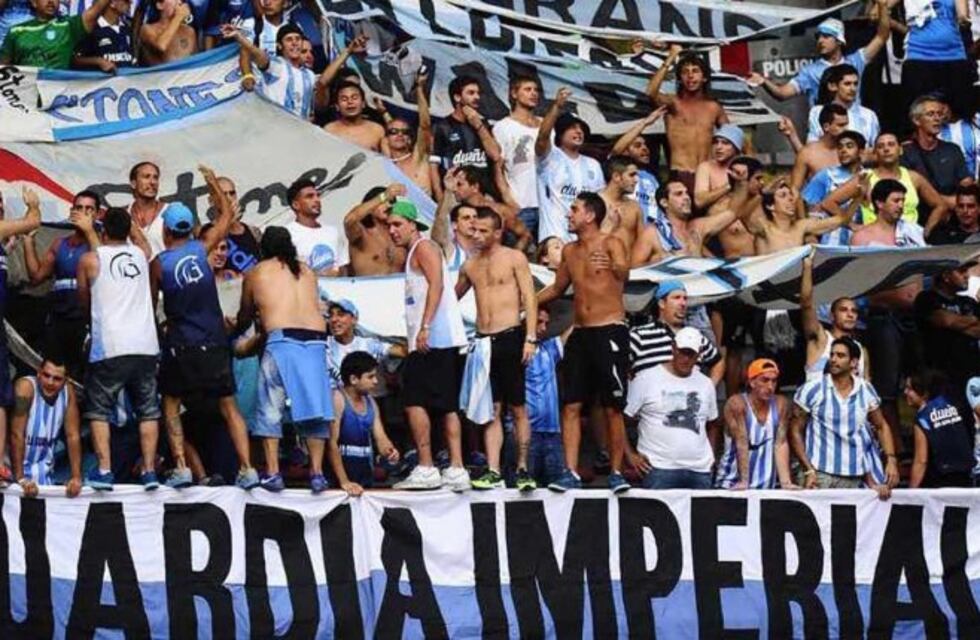 Por la interna de la barra, suspendieron el partido entre Racing y Mitre por Copa Argentina